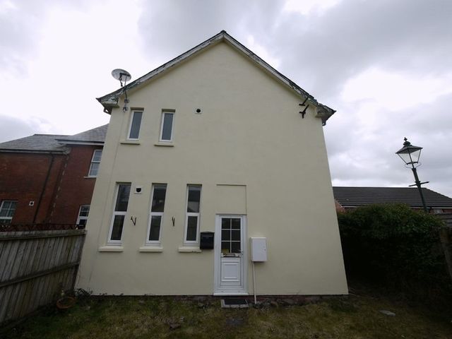  Image of 2 bedroom Semi-Detached house for sale in Oak Court Holsworthy EX22 at Oak Court  Holsworthy, EX22 6JA