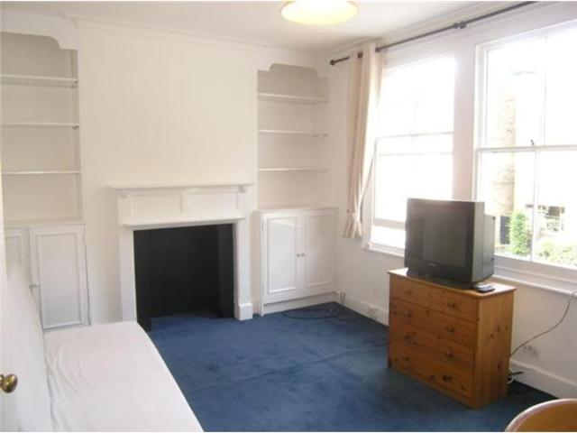  Image of 2 bedroom Flat to rent in Holyport Road London SW6 at Holyport Road  Fulham SW6, SW6 6LZ