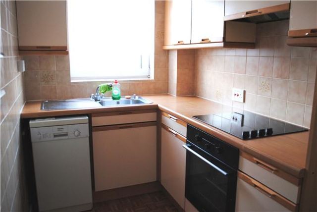  Image of 2 bedroom Flat for sale in De La Warr Parade Bexhill-on-Sea TN40 at De La Warr Parade  East Sussex, TN40 1PL