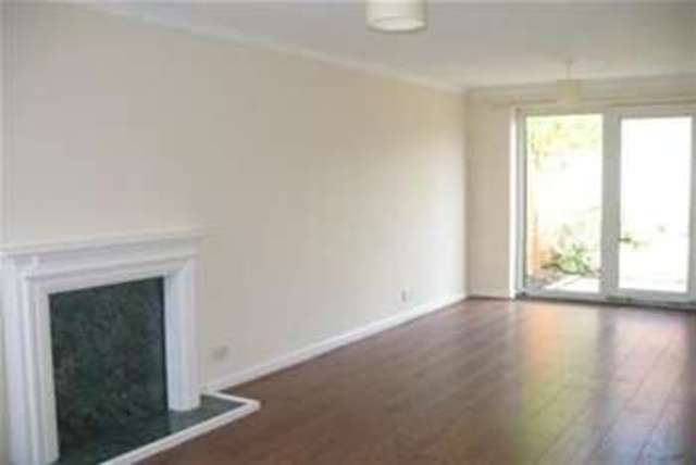  Image of 3 bedroom Detached house to rent in Hazelhurst Crescent Horsham RH12 at Horsham, RH12 1XB