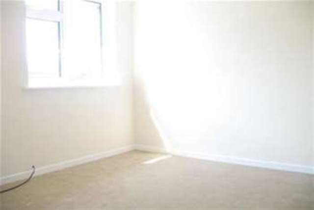  Image of 3 bedroom Detached house to rent in Hazelhurst Crescent Horsham RH12 at Horsham, RH12 1XB
