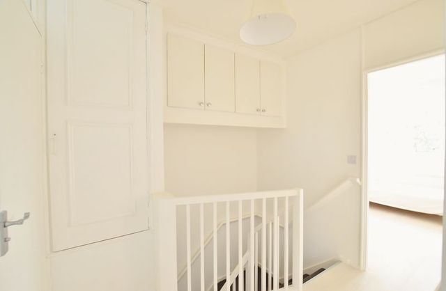  Image of 1 bedroom Property to rent in Amhurst Road London E8 at Amhurst Road  London, E8 1LN