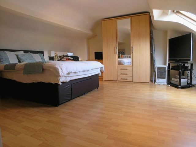  Image of 3 bedroom Semi-Detached house for sale in Hugh Road Smethwick B67 at Hugh Road  Smethwick, B67 7JR