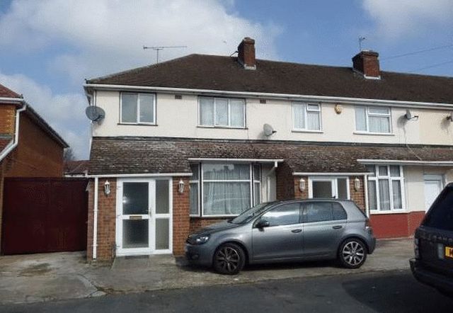  Image of 3 bedroom Detached house to rent in Hughenden Road Slough SL1 at Hughenden Road  Slough, SL1 3EU