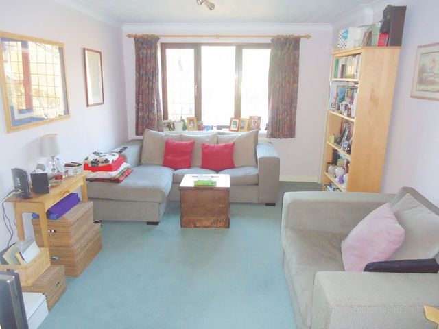  Image of 2 bedroom Detached house for sale in Hunters Oak Hemel Hempstead HP2 at Hunters Oak  Hemel Hempstead, HP2 7SN