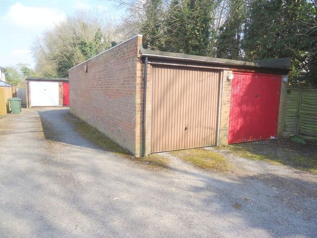  Image of 2 bedroom Detached house for sale in Hunters Oak Hemel Hempstead HP2 at Hunters Oak  Hemel Hempstead, HP2 7SN
