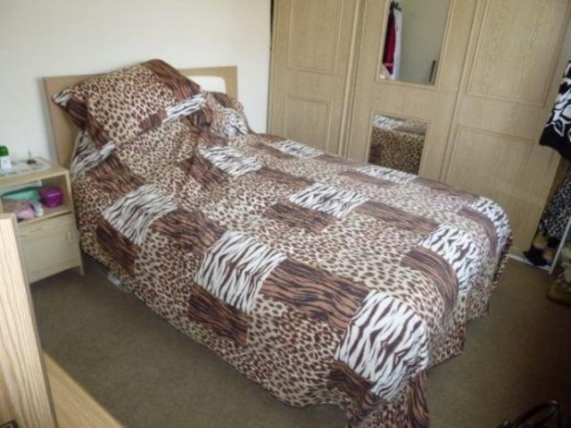  Image of 2 bedroom Property for sale in Hydale Court Low Moor Bradford BD12 at Bradford West Yorkshire Bradford, BD12 0EQ