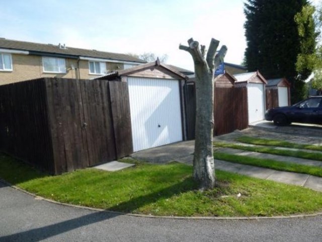  Image of 2 bedroom Property for sale in Hydale Court Low Moor Bradford BD12 at Bradford West Yorkshire Bradford, BD12 0EQ