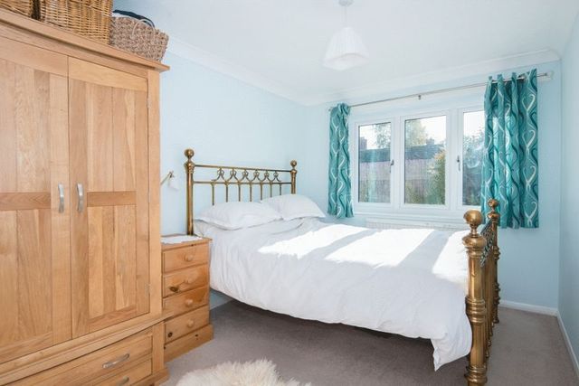  Image of 3 bedroom Detached house to rent in Worminghall Road Ickford Aylesbury HP18 at Worminghall Road Ickford Aylesbury, HP18 9JD