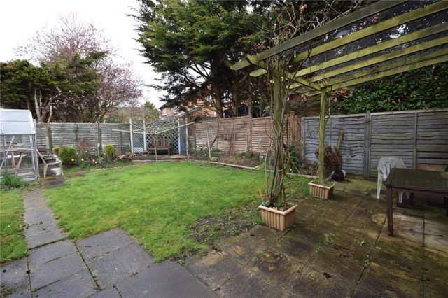  Image of 3 bedroom Detached house to rent in Ilfracombe Way Lower Earley Reading RG6 at Lower Earley Reading Sindlesham, RG6 3AQ