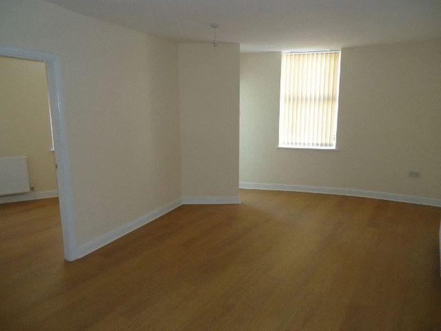  Image of 3 bedroom Terraced house to rent in James Street Garston Liverpool L19 at James Street Garston Liverpool, L19 2LS
