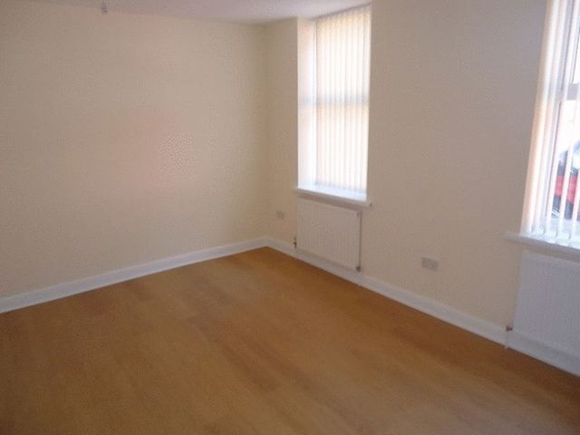 Image of 3 bedroom Terraced house to rent in James Street Garston Liverpool L19 at James Street Garston Liverpool, L19 2LS