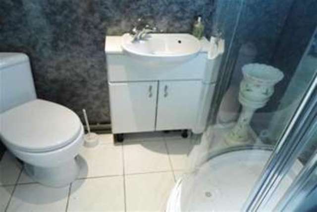  Image of 5 bedroom Detached house to rent in Kedleston Road Allestree Derby DE22 at Derby, DE22 2ND