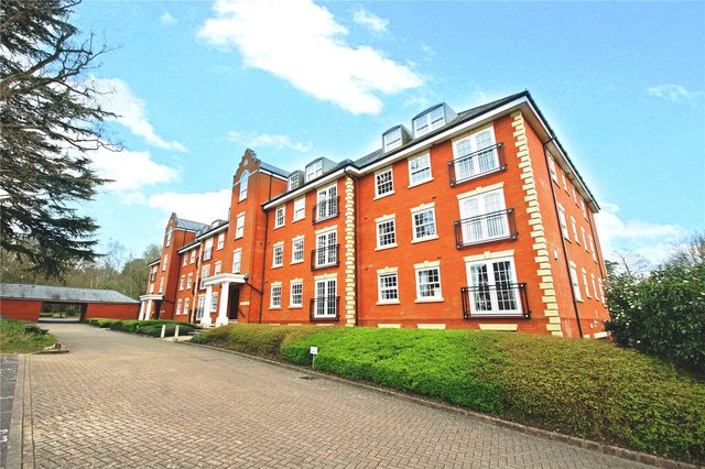  Image of 3 bedroom Apartment for sale in Montague Close Wokingham RG40 at Wokingham Berkshire Wokingham, RG40 5PJ