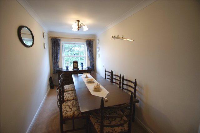  Image of 3 bedroom Apartment for sale in Montague Close Wokingham RG40 at Wokingham Berkshire Wokingham, RG40 5PJ