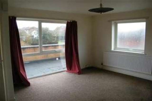  Image of 2 bedroom Flat to rent in Kelmarsh Avenue Wigston LE18 at Wigston, LE18 3QW