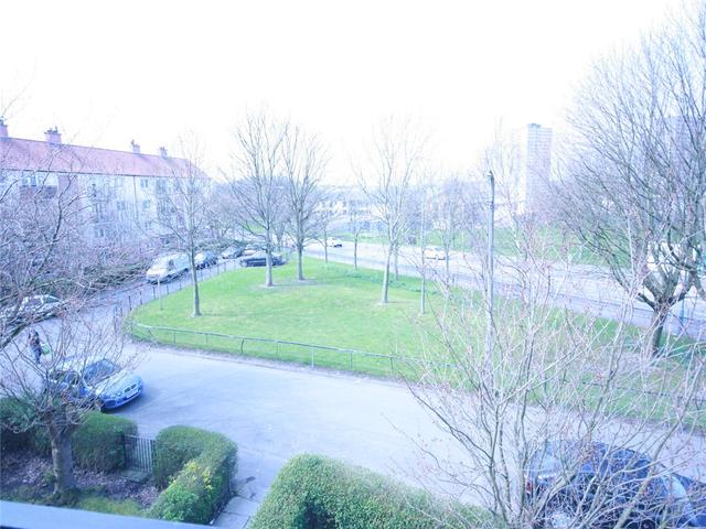  Image of 3 bedroom Flat to rent in Kerrycroy Avenue Glasgow G42 at Toryglen Glasgow Glasgow, G42 0BQ