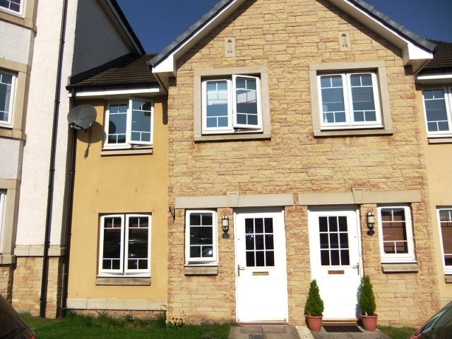  Image of 3 bedroom Terraced house to rent in Kestrel Way Dunfermline KY11 at Dunfermline Fife Fife, KY11 8JR