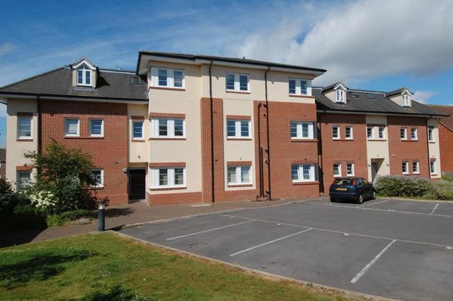  Image of 2 bedroom Flat for sale in Oxford Road Kidlington OX5 at Oxford Road  Kidlington, OX5 1FN