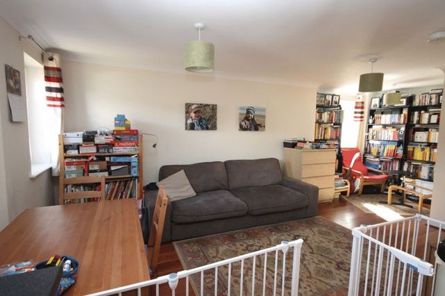  Image of 2 bedroom Flat for sale in Oxford Road Kidlington OX5 at Oxford Road  Kidlington, OX5 1FN