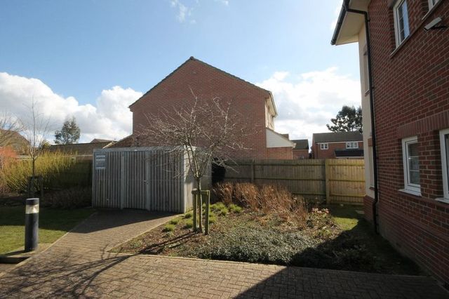  Image of 2 bedroom Flat for sale in Oxford Road Kidlington OX5 at Oxford Road  Kidlington, OX5 1FN