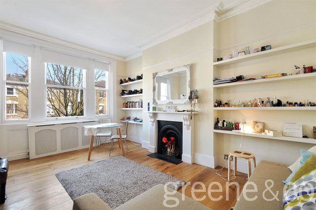  Image of Flat to rent in King Henrys Road London NW3 at Primrose Hill London Camden, NW3 3QR