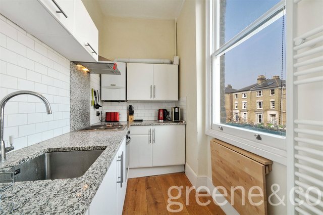  Image of Flat to rent in King Henrys Road London NW3 at Primrose Hill London Camden, NW3 3QR