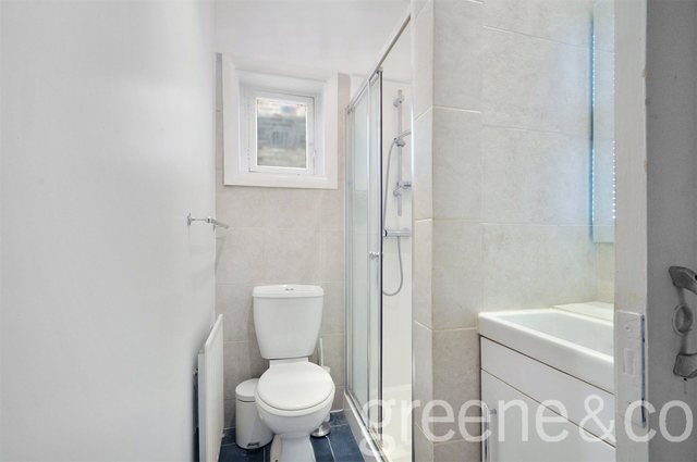  Image of Flat to rent in King Henrys Road London NW3 at Primrose Hill London Camden, NW3 3QR