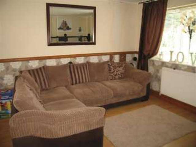  Image of 3 bedroom Semi-Detached house for sale in Kingfisher Drive Chatham ME5 at Walderslade Chatham Chatham, ME5 7NY