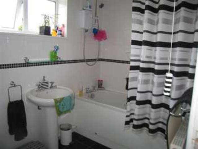  Image of 3 bedroom Semi-Detached house for sale in Kingfisher Drive Chatham ME5 at Walderslade Chatham Chatham, ME5 7NY