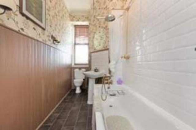  Image of 1 bedroom Flat for sale in Kings Park Road Glasgow G44 at Kings Park Glasgow Castlemilk, G44 4SU