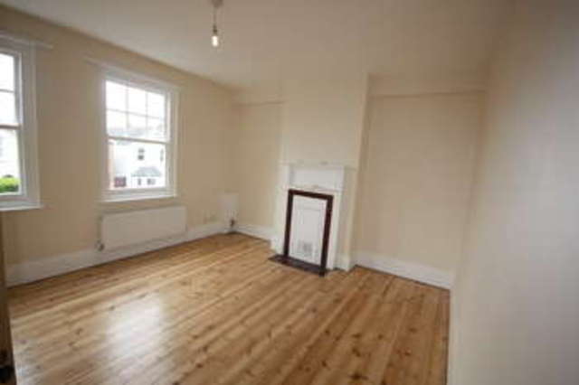  Image of 4 bedroom Flat to rent in Kings Road Kingston upon Thames KT2 at Surrey  Kingston Upon Thames, KT2 5JG