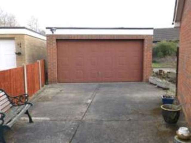  Image of 2 bedroom Bungalow for sale in Kirmington Close Lincoln LN6 at Lincoln Lincolnshire Swallow Beck, LN6 0SG