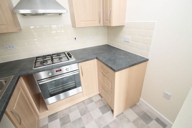  Image of 1 bedroom Flat to rent in Kittiwake Drive Portishead Bristol BS20 at Kittiwake Drive Portishead Bristol, BS20 7PN