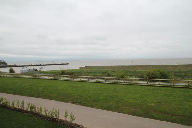  Image of 1 bedroom Flat to rent in Kittiwake Drive Portishead Bristol BS20 at Kittiwake Drive Portishead Bristol, BS20 7PN