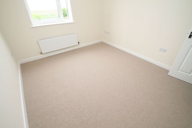  Image of 1 bedroom Flat to rent in Kittiwake Drive Portishead Bristol BS20 at Kittiwake Drive Portishead Bristol, BS20 7PN