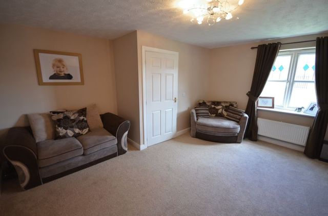  Image of 3 bedroom Terraced house for sale in Knavesmire Avenue Dinnington Sheffield S25 at Knavesmire Avenue Dinnington Sheffield, S25 3RP
