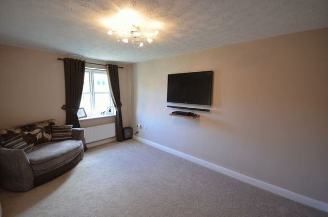  Image of 3 bedroom Terraced house for sale in Knavesmire Avenue Dinnington Sheffield S25 at Knavesmire Avenue Dinnington Sheffield, S25 3RP