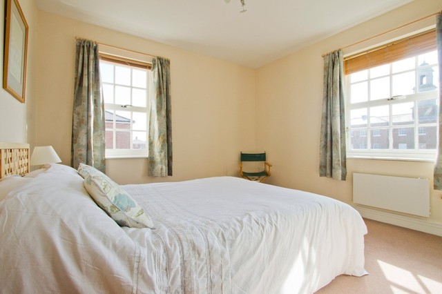  Image of 1 bedroom Flat for sale in Knowle Avenue Knowle Fareham PO17 at Knowle Fareham Hampshire, PO17 5FS