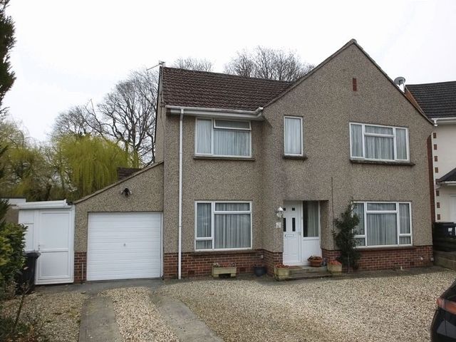  Image of 3 bedroom Detached house for sale in Sandown Avenue Swindon SN3 at Sandown Avenue Lakeside Swindon, SN3 1QQ