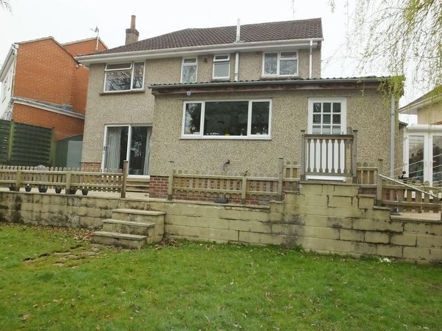  Image of 3 bedroom Detached house for sale in Sandown Avenue Swindon SN3 at Sandown Avenue Lakeside Swindon, SN3 1QQ