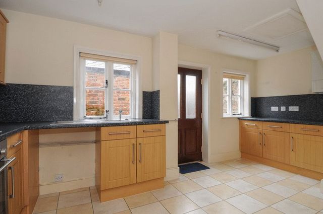 2 Bedroom Terraced House For Sale In Lakeside Cottages Standish