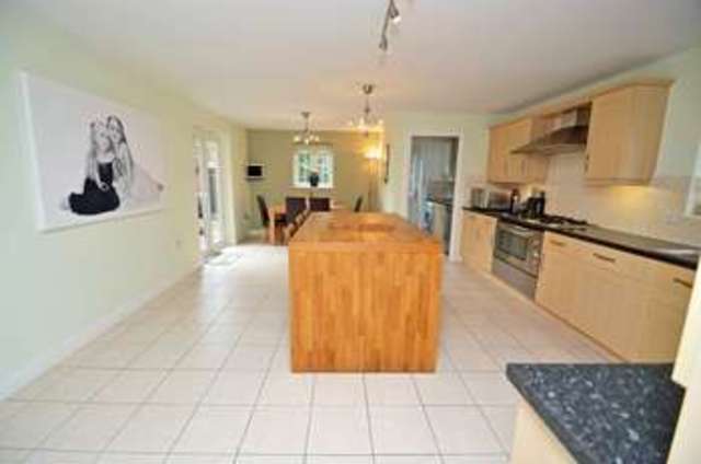  Image of 4 bedroom Detached house for sale in Lancut Hill Rugby CV23 at Lancut Hill  Rugby, CV23 0JR