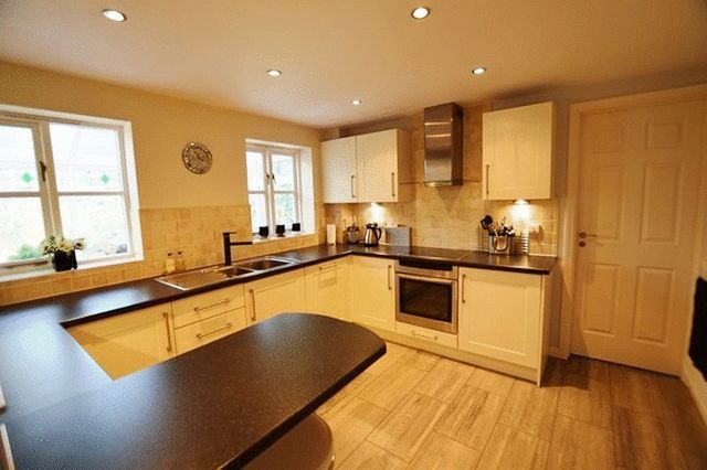  Image of 4 bedroom Detached house for sale in Lanesborough Drive Thurcaston Leicester LE7 at Lanesborough Drive  Thurcaston, LE7 7JT