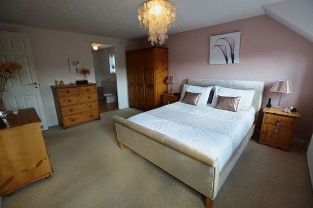  Image of 4 bedroom Detached house for sale in Lanesborough Drive Thurcaston Leicester LE7 at Lanesborough Drive  Thurcaston, LE7 7JT