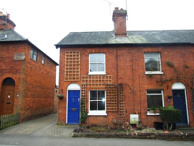  Image of 2 bedroom End of Terrace for sale in Langborough Road Wokingham RG40 at Wokingham Berkshire Wokingham, RG40 2BU