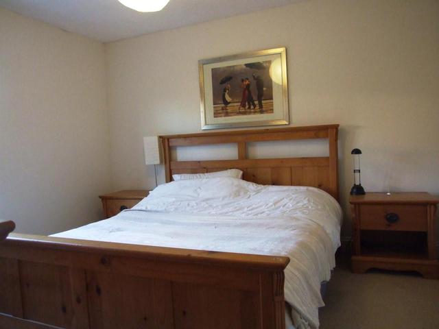  Image of 2 bedroom End of Terrace for sale in Langborough Road Wokingham RG40 at Wokingham Berkshire Wokingham, RG40 2BU
