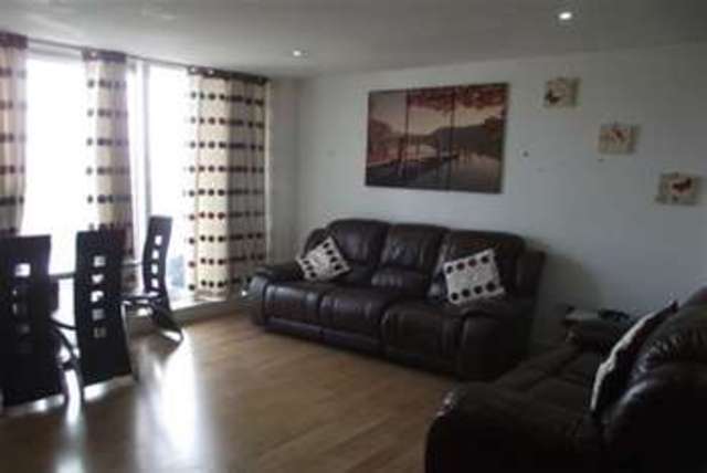  Image of 2 bedroom Flat to rent in Albert Basin Way London E16 at London, E16 2QP