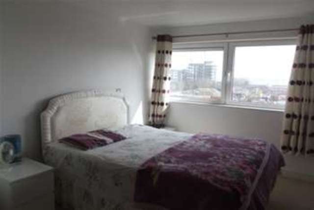  Image of 2 bedroom Flat to rent in Albert Basin Way London E16 at London, E16 2QP