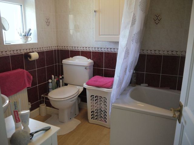  Image of 2 bedroom Semi-Detached house for sale in Lee Road Aylesbury HP21 at Lee Road  Aylesbury, HP21 8JB